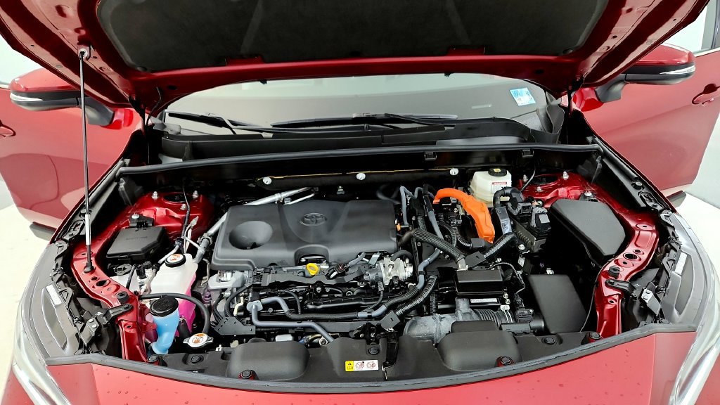 Certified 2024 Toyota Venza XLE AWD/4WD image 26