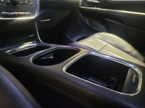 Used 2017 Dodge Grand Caravan GT FWD image 26