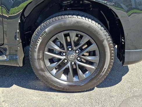 Certified 2023 Lexus GX 460 Premium w/ Premium Plus Package AWD/4WD image 32