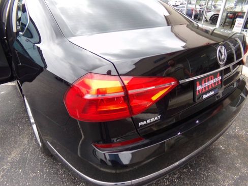 Used 2016 Volkswagen Passat 1.8T S FWD image 19