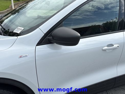 Used 2025 Ford Escape ST-Line FWD image 30