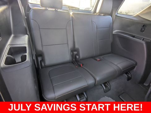 Used 2020 Chevrolet Traverse LT w/ LT Premium Package AWD/4WD image 17
