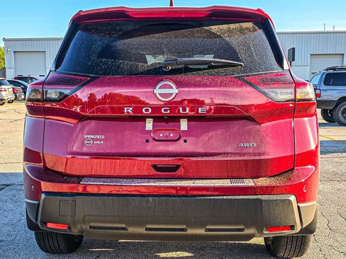 Used 2026 Nissan Rogue SV image 5