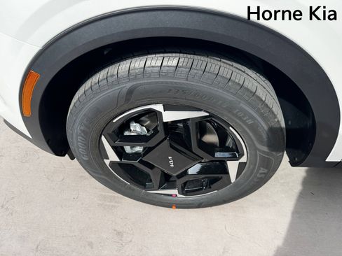 New 2026 Kia Sportage EX image 8
