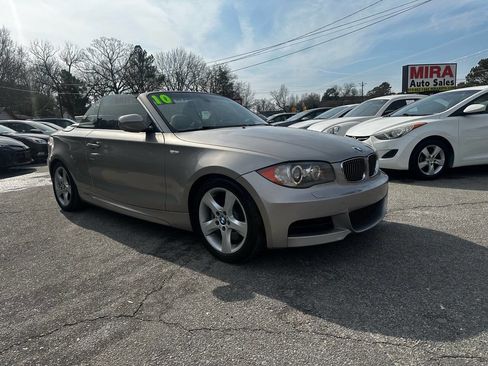 Used 2010 BMW 135i Convertible image 8