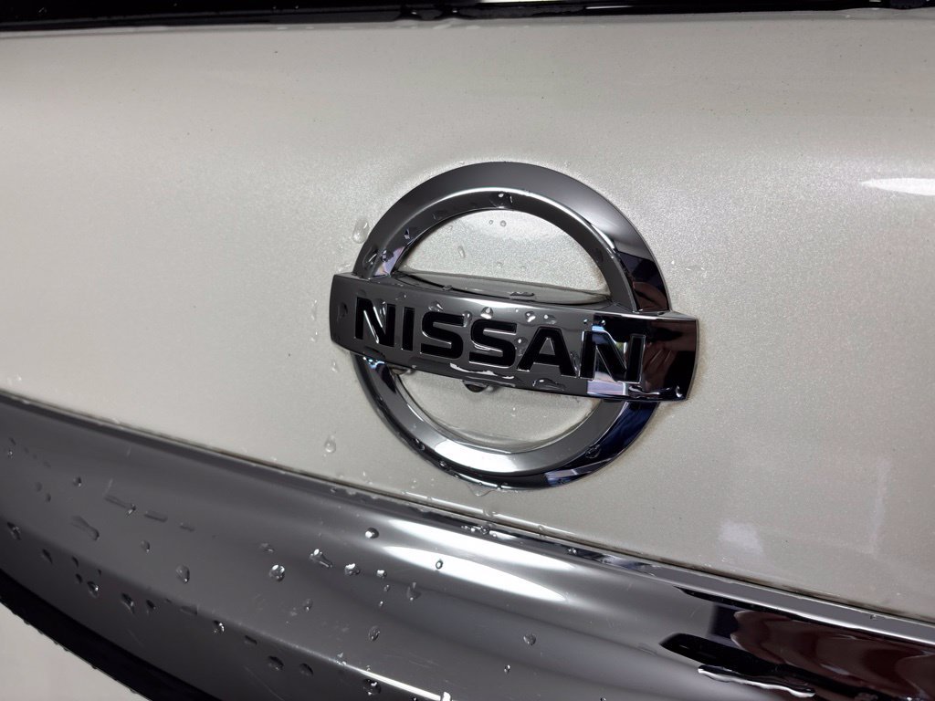 Used 2017 Nissan Armada Platinum w/ Captain Seat Package RWD image 17