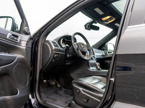 Used 2018 Jeep Grand Cherokee Limited w/ Luxury Group II image 14