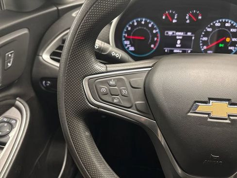 Used 2022 Chevrolet Malibu LT image 39