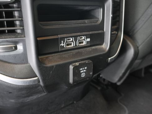 Used 2020 RAM 1500 Big Horn AWD/4WD image 34