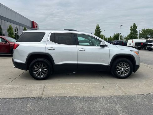 Used 2017 GMC Acadia SLT FWD image 9