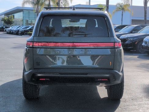 Used 2026 Rivian R1S Premium AWD/4WD image 9