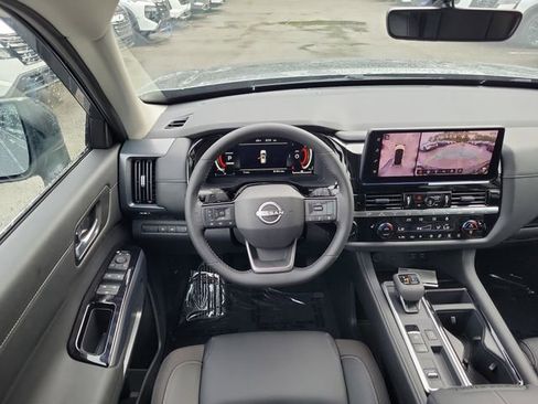 New 2026 Nissan Pathfinder SL w/ Cargo Package FWD image 23