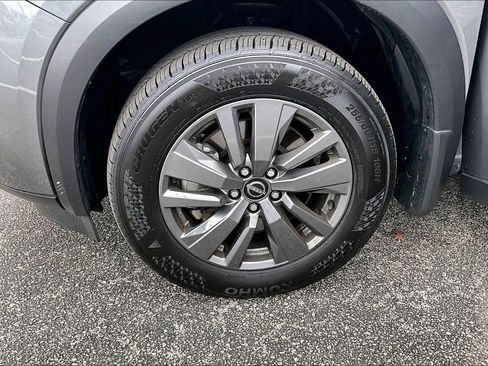 Used 2024 Nissan Pathfinder S AWD/4WD image 10