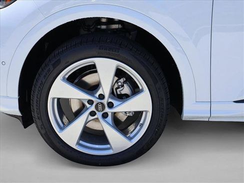New 2026 Audi Q5 Premium AWD/4WD image 10