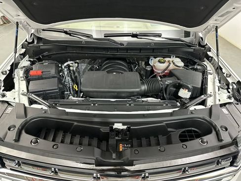 Used 2024 Chevrolet Suburban Premier w/ Advanced Technology Package AWD/4WD image 20