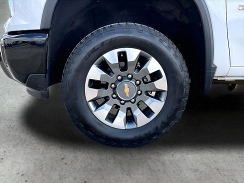 Used 2024 Chevrolet Silverado 2500 Custom w/ Custom Convenience Package AWD/4WD image 35