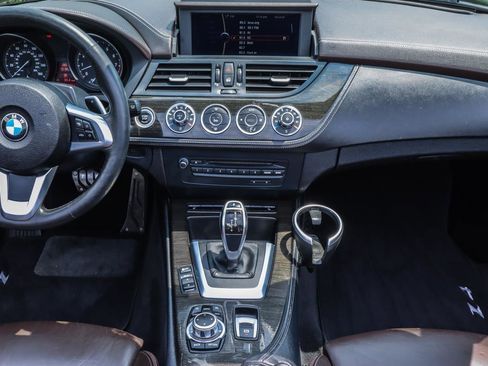 Used 2012 BMW Z4 sDrive35i image 26