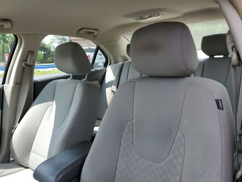 Used 2011 Ford Fusion SE FWD image 13