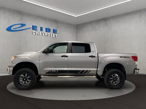 Used 2011 Toyota Tundra 4x4 CrewMax w/ SR5 Pkg image 6