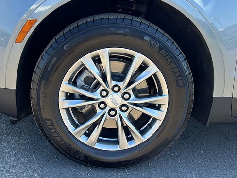 Used 2023 Cadillac XT5 Premium Luxury image 10