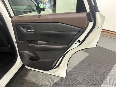 Used 2023 Nissan Rogue SL w/ SL Premium Package AWD/4WD image 17