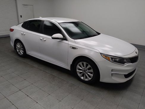 Used 2018 Kia Optima LX w/ 17" Alloy Wheels Package FWD image 11