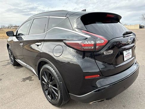 Used 2022 Nissan Murano SV w/ SV Midnight Edition Package image 5
