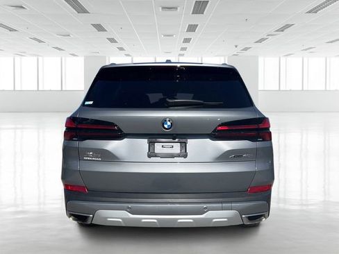 Certified 2024 BMW X5 xDrive40i w/ Parking Assistance Package image 5
