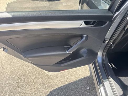 Used 2019 Volkswagen Passat 2.0T Wolfsburg w/ Wheels & Sunroof Package FWD image 18