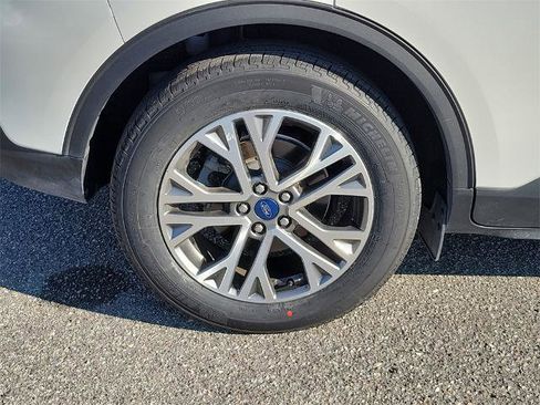 Certified 2022 Ford Escape SEL image 5