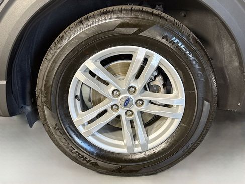 Used 2022 Ford Explorer 2WD image 36