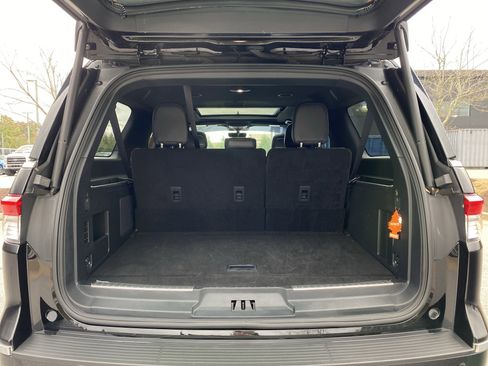 Used 2024 Lincoln Navigator L 4WD image 39