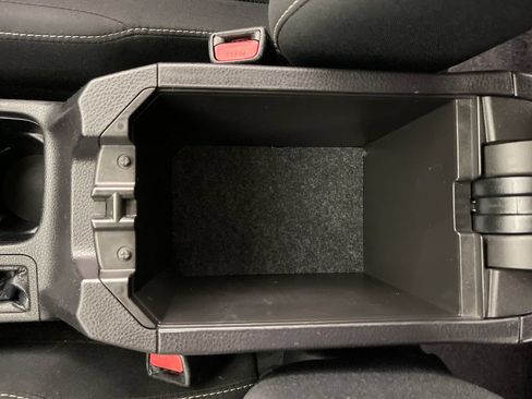 Used 2017 Toyota RAV4 XLE w/ Carpet Mat Package FWD image 23