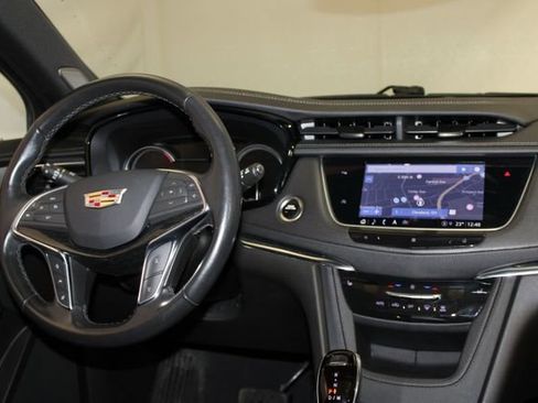 Certified 2021 Cadillac XT5 Premium Luxury image 14