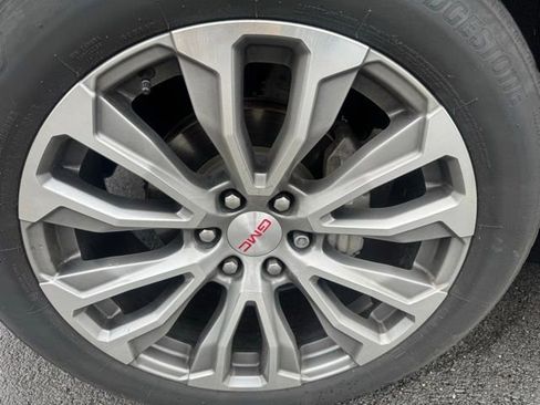 Used 2021 GMC Yukon Denali w/ Denali Premium Package AWD/4WD image 24
