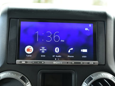 Used 2015 Jeep Wrangler Unlimited Sport image 22