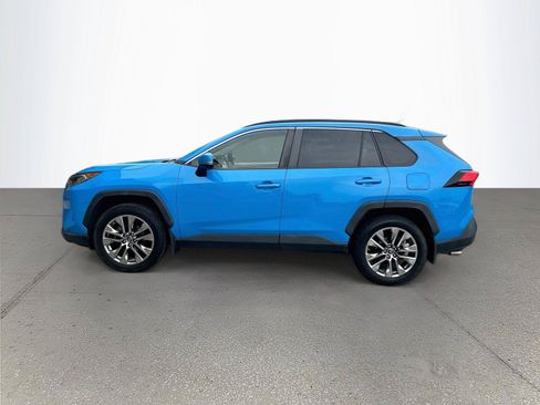 Used 2019 Toyota RAV4 XLE Premium w/ All Weather Liner Package AWD/4WD image 7