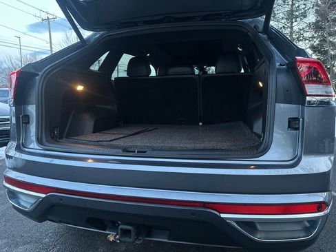 Certified 2021 Volkswagen Atlas Cross Sport SEL Premium image 15