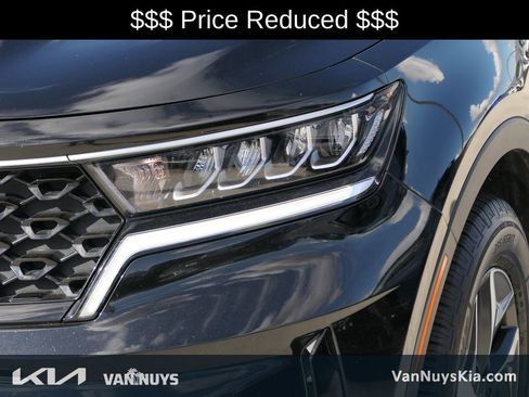 Used 2023 Kia Sorento EX image 9
