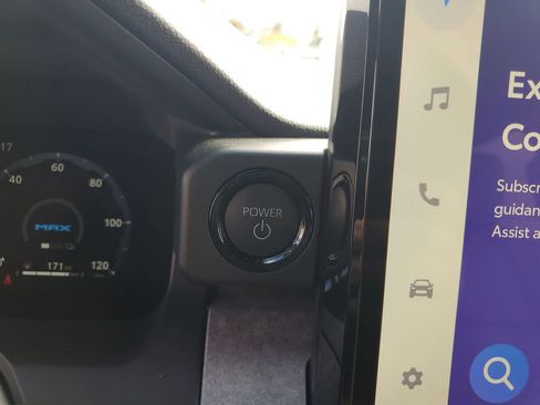 Used 2025 Toyota Tacoma Trailhunter image 23