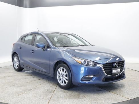 Used 2017 MAZDA MAZDA3 Sport FWD image 10