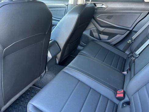 Used 2024 Volkswagen Jetta SE image 12