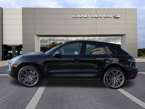 Used 2024 Porsche Macan AWD/4WD image 8