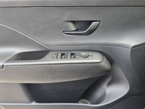 Certified 2025 Hyundai Kona SEL FWD image 29