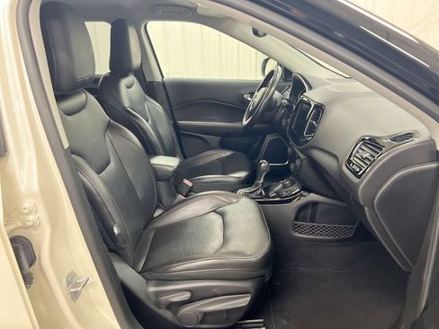 Used 2018 Jeep Compass Limited AWD/4WD image 21