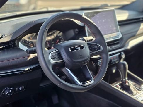 Used 2023 Jeep Compass Trailhawk image 14