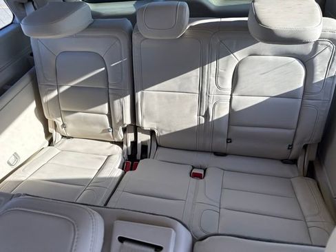 Used 2021 Lincoln Navigator Reserve w/ Luxury Package AWD/4WD image 14
