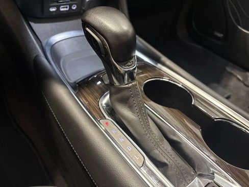 Used 2022 Chevrolet Malibu Premier FWD image 24