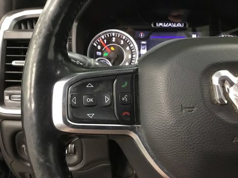 Used 2019 RAM 1500 Laramie AWD/4WD image 14