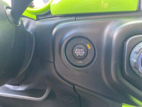 Used 2019 Jeep Wrangler Unlimited Sahara w/ Cold Weather Group image 13